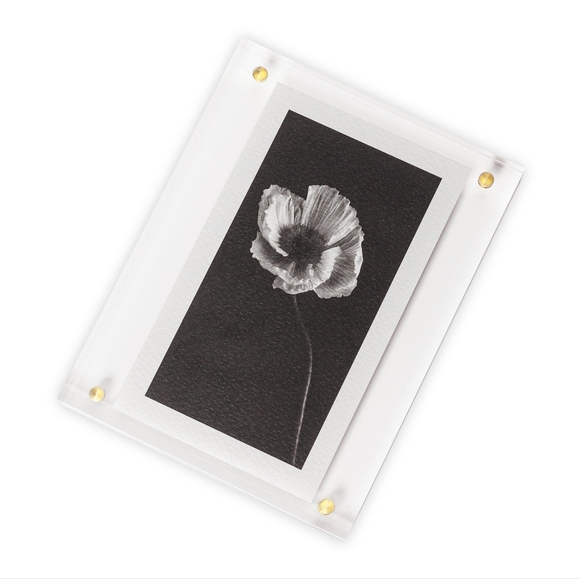 Cloth and Paper Acrylic Desk Stand - Magnetic Floating Frame 35 - Picture 6 of 12